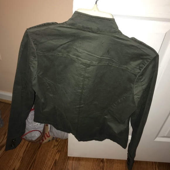 Button Jacket - Picture 2 of 2